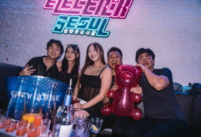 Guests at Electrik Seoul bloom dtsd